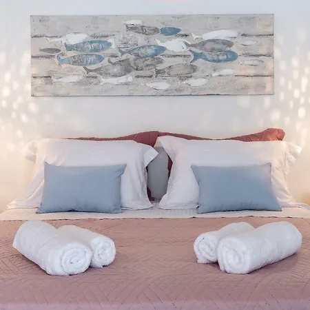 Daire Miramare Luxury Suites Pachaina